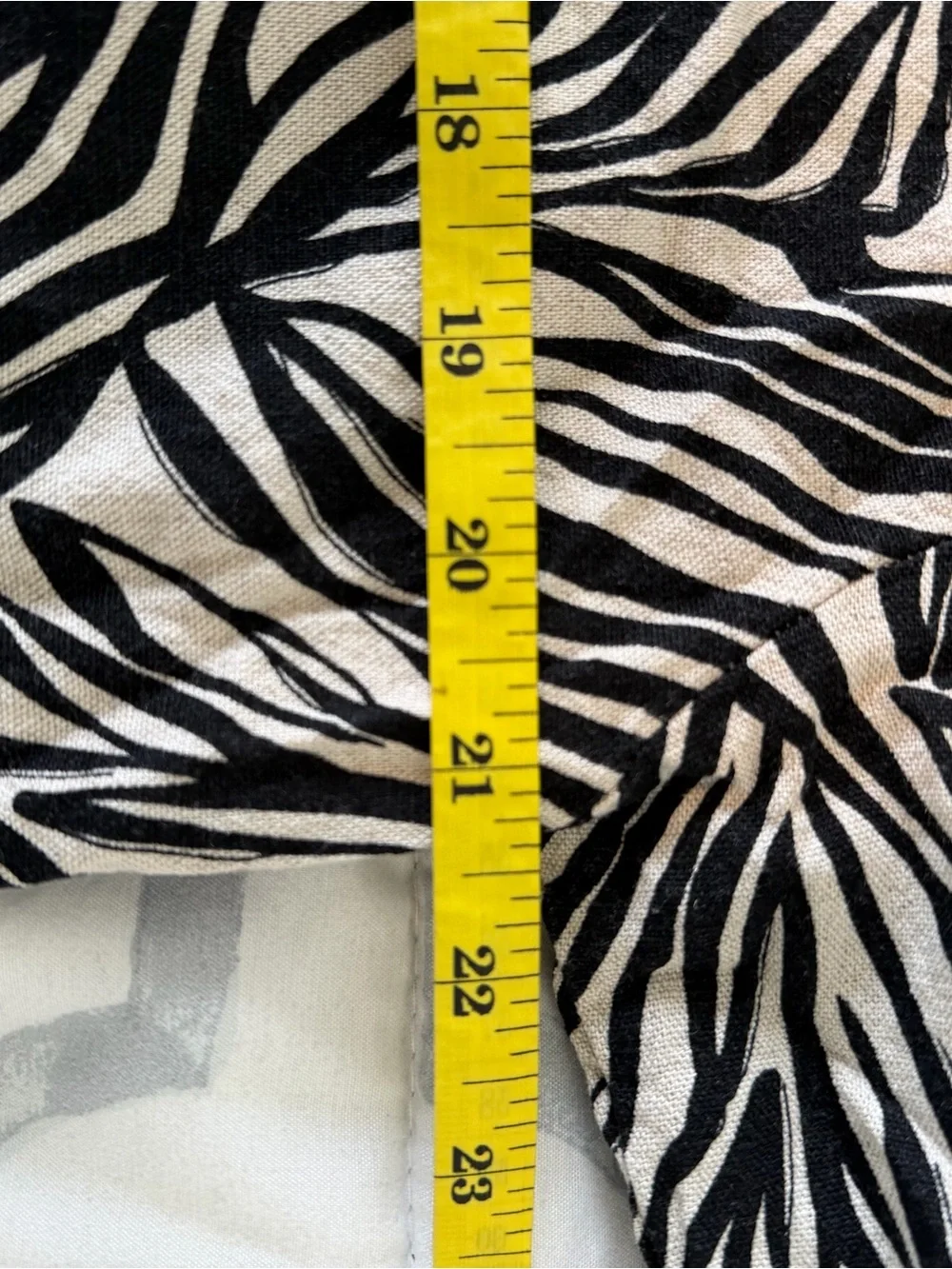 170 - Azul Cielito Black & White Zebra Crop Button-Up Top - Picture 4 of 5